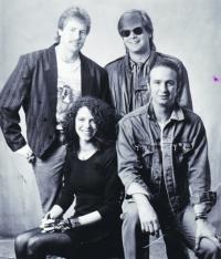 Coconut Times Entertainer of the Year 2012 – THE MOOD SWINGERS 